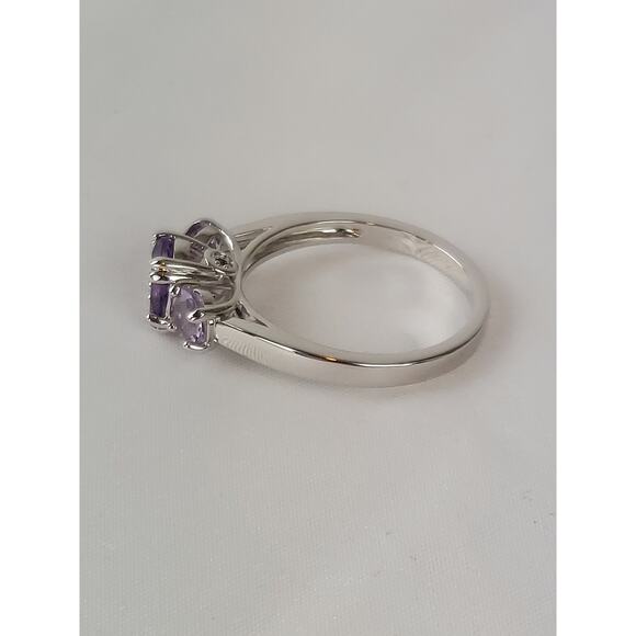 Gold Coast Platinum Plated 3 Stone Amethyst Ring Size 10 - Picture 3 of 9